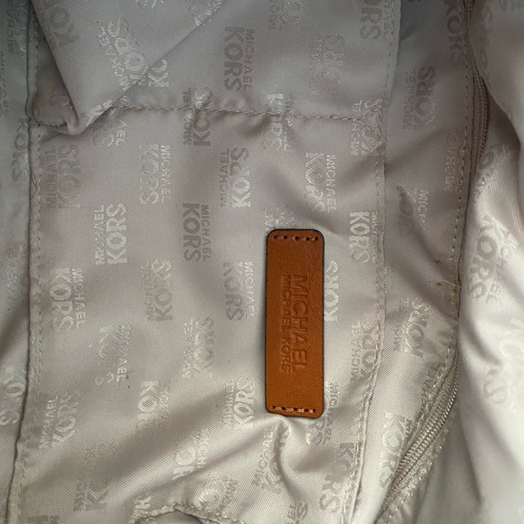 ⚡️MICHAEL KORS OK0973629 Hobo Handbag - Picture 8 of 8